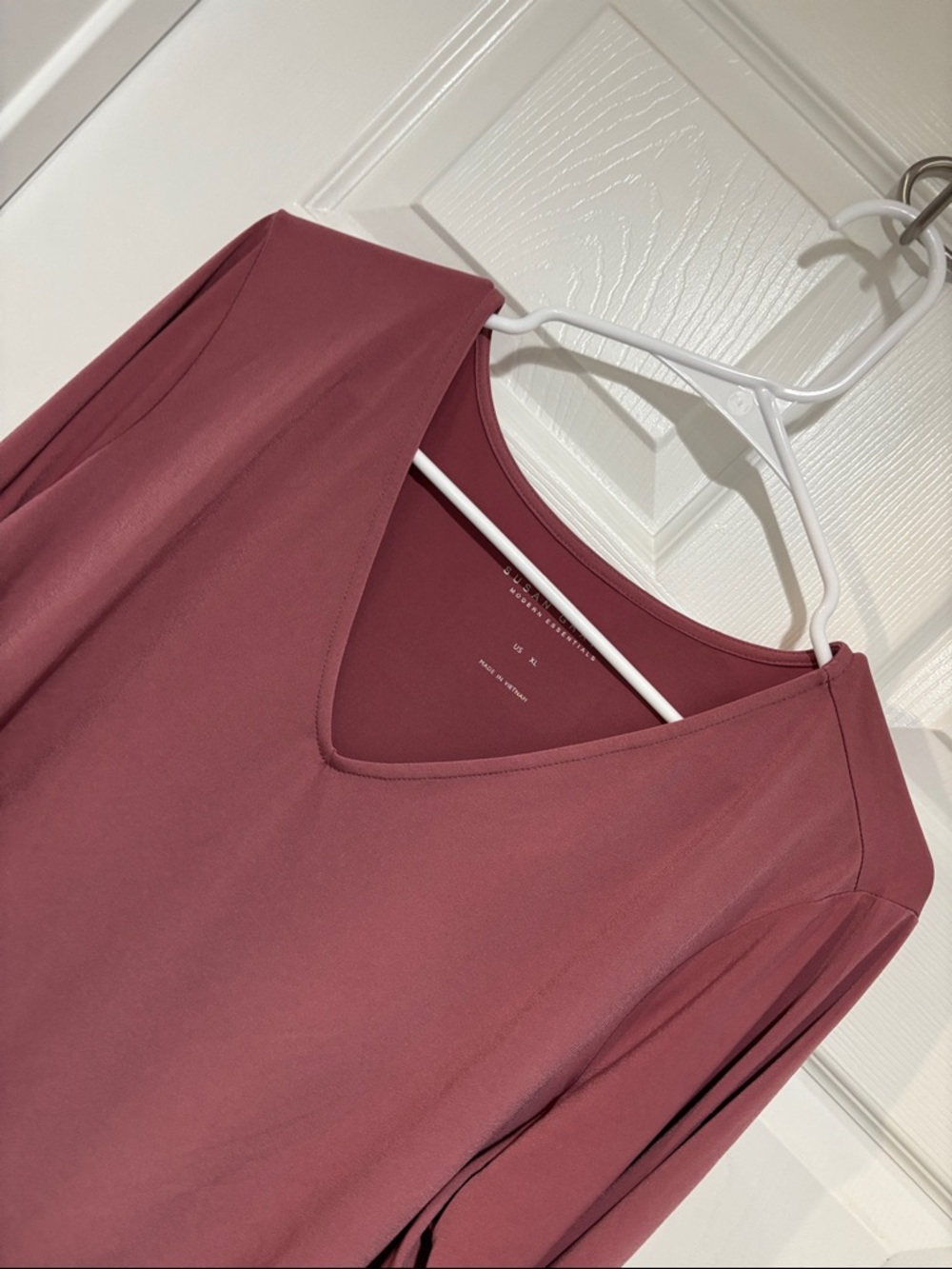 SUSAN GRAVER NIP Long Sleeve Deep V-Neck Liquid Knit Top - Dusty Rose